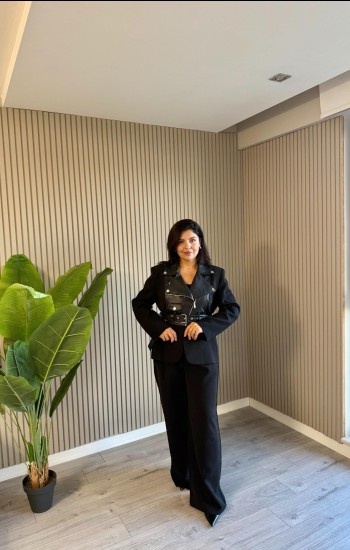 Deri Detaylı Fermuarlı ceket