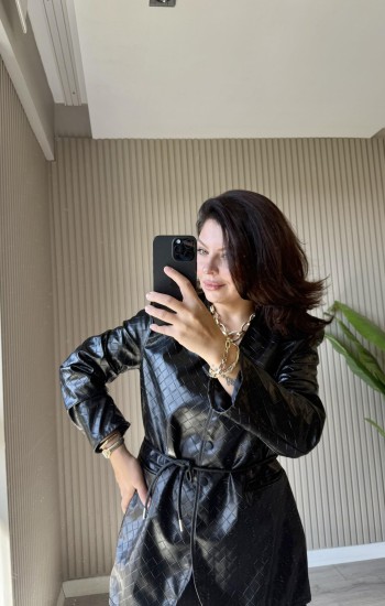 Kapitone Dikiş Detaylı Deri Ceket