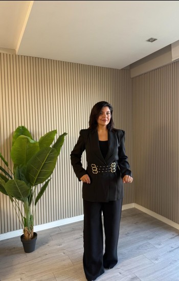 Kemer Detaylı Ceket